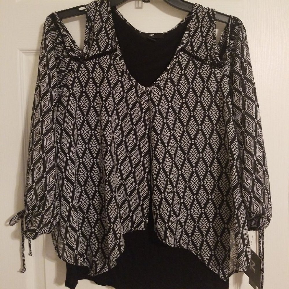Iz Byer Black flowy top